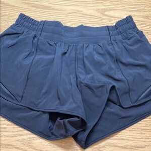 lululemon black hottie hot low rise shorts